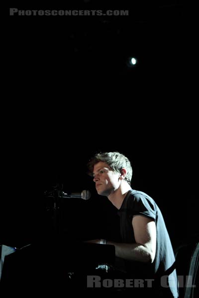 PERFUME GENIUS - 2010-10-26 - PARIS - Point Ephemere - 